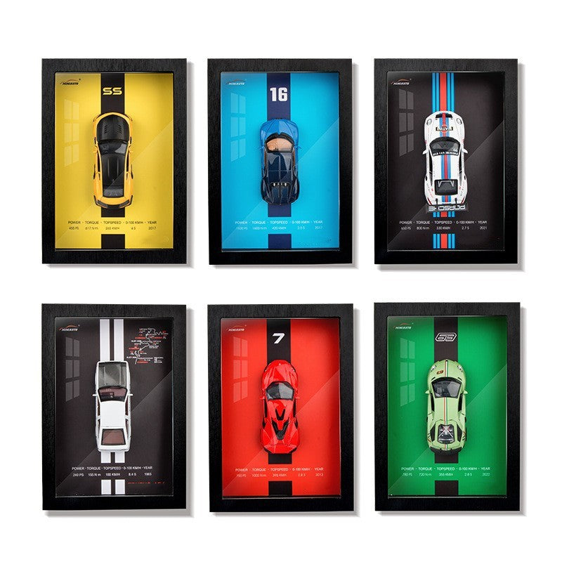 MODELE VOITURE REDUIT EN ALLIAGE/ TABLEAU DECORATIF A SUSPENDRE