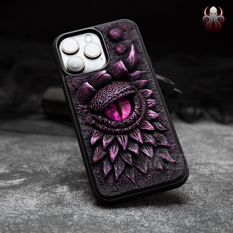 COQUE TELEPHONE AVEC MOTIF DRAGON EN RELIEF
