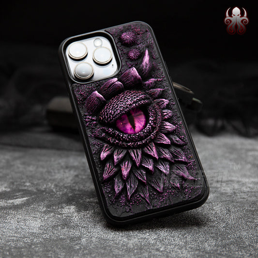 COQUE TELEPHONE AVEC MOTIF DRAGON EN RELIEF