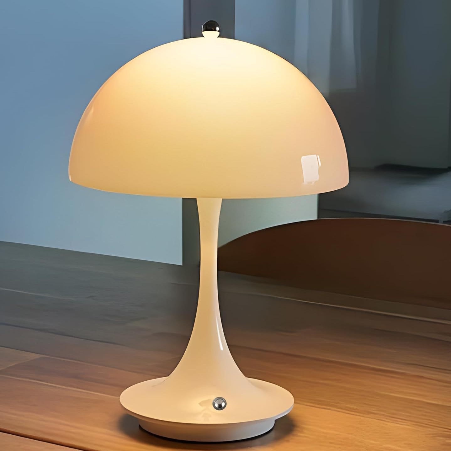 LAMPE DE TABLE RECHARGEABLE A COMMANDE TACTILE
