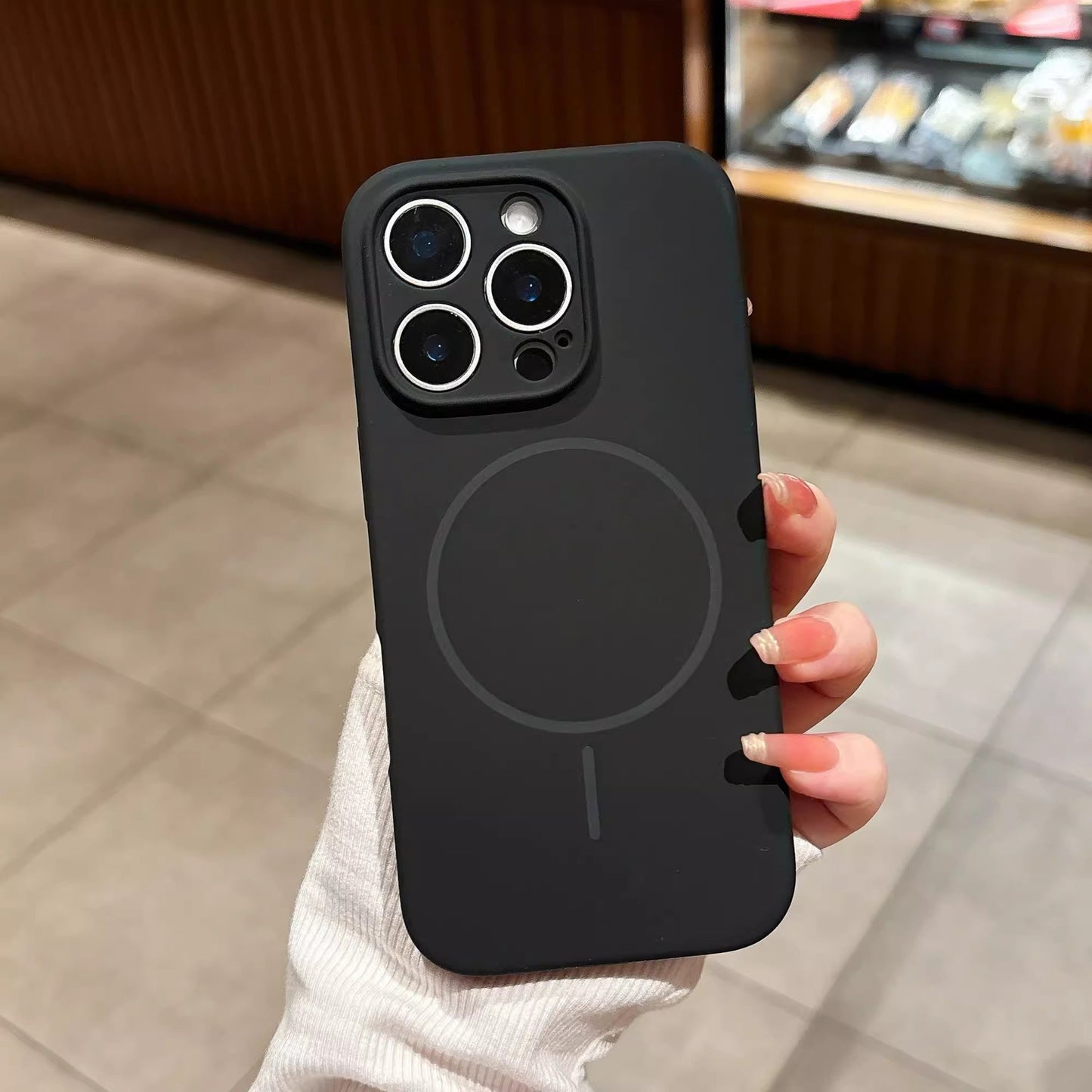 ETUI DE TELEPHONE MAGNETIQUE EN SILICONE LIQUIDE